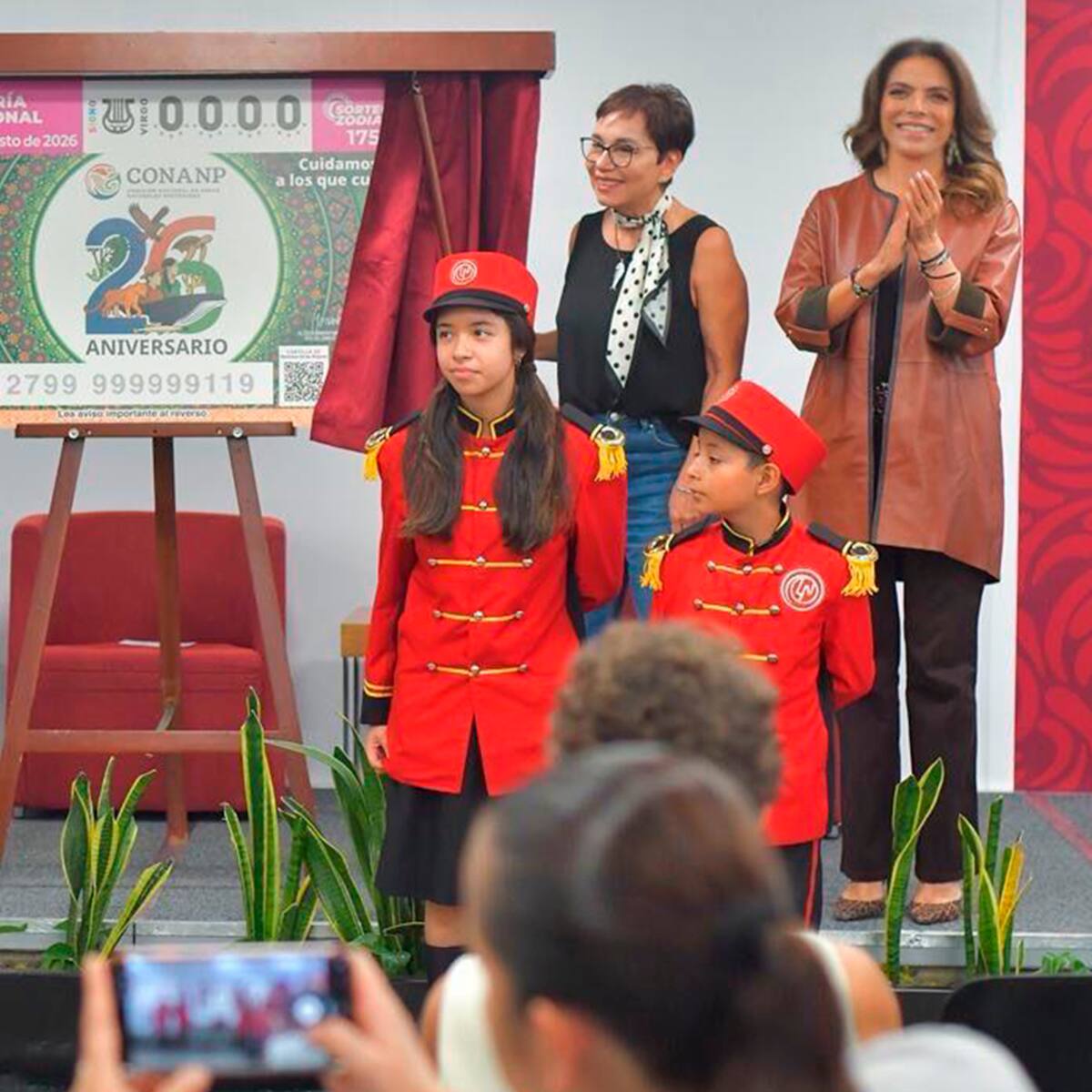Conanp y Lotería Nacional develan billete conmemorativo por su 26 aniversario