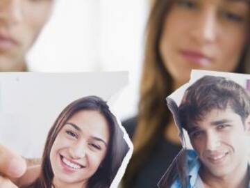 El verdadero significado de que una pareja se muestre demasiado en redes sociales