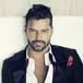 Ricky Martin se muestra al natural