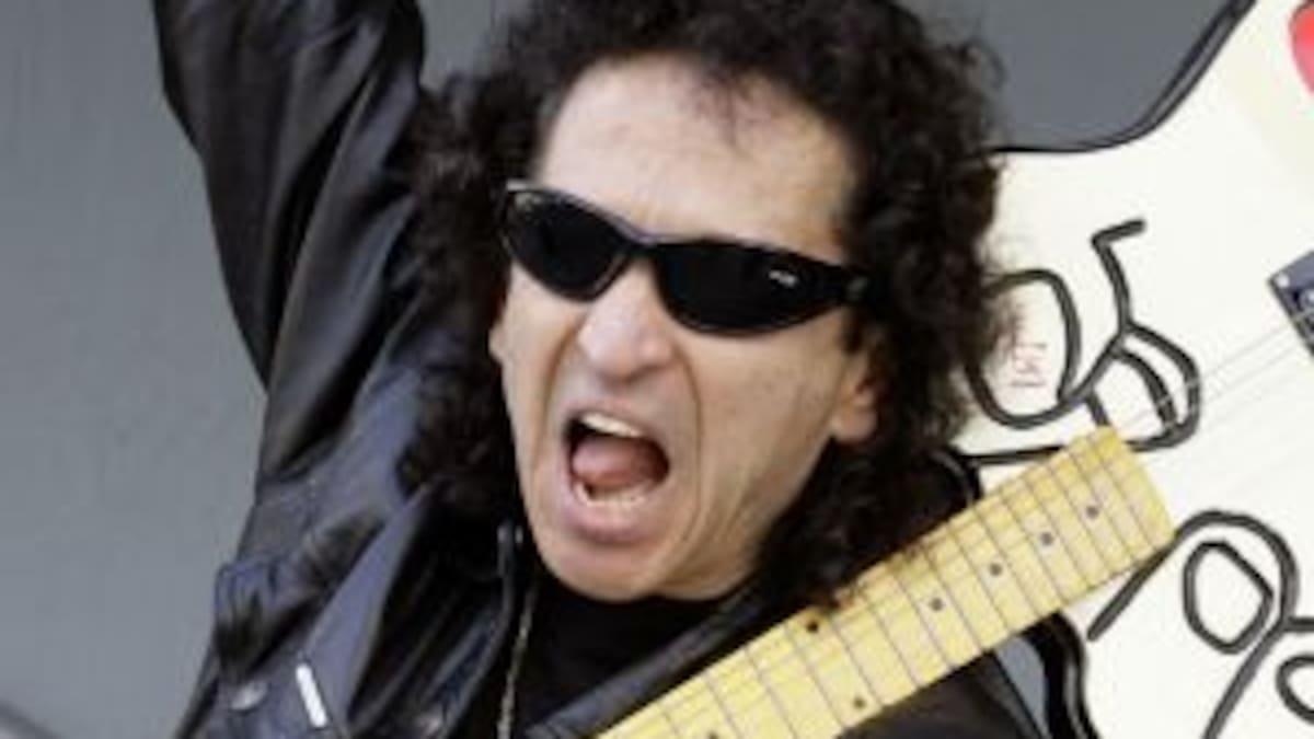 Se prepara la biografía de Alex Lora