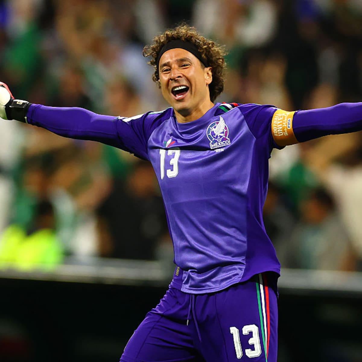 ¿Qué convirtió a Memo Ochoa en una figura inolvidable del Fútbol y por qué su trayectoria perdurará en el tiempo?