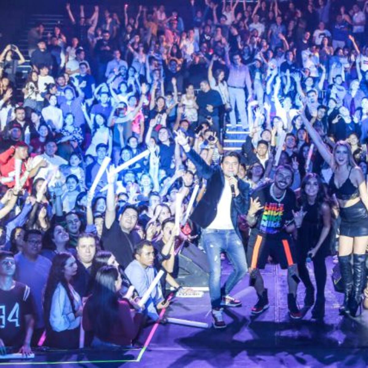 Así disfrutamos de LOS40 Básico con Reykon