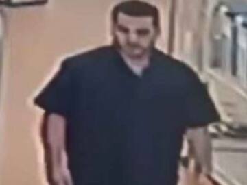 Se robó este peligroso animal y lo escoondió en sus pantalones