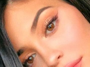 KYLIE JENNER ENLOQUECE INSTAGRAM CON DIMINUTO BIKINI