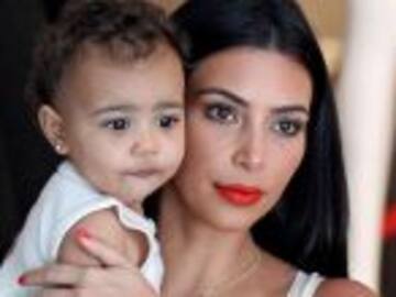 Kim Kardashian en espera de la cigüeña