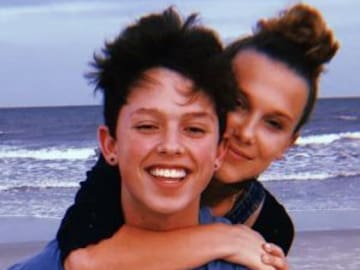 Ariana Grande critica relación de Millie Bobby Brown y su novio