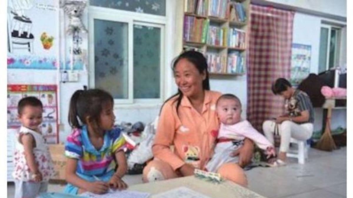 China queda en la ruina por adoptar a 72 niños.
