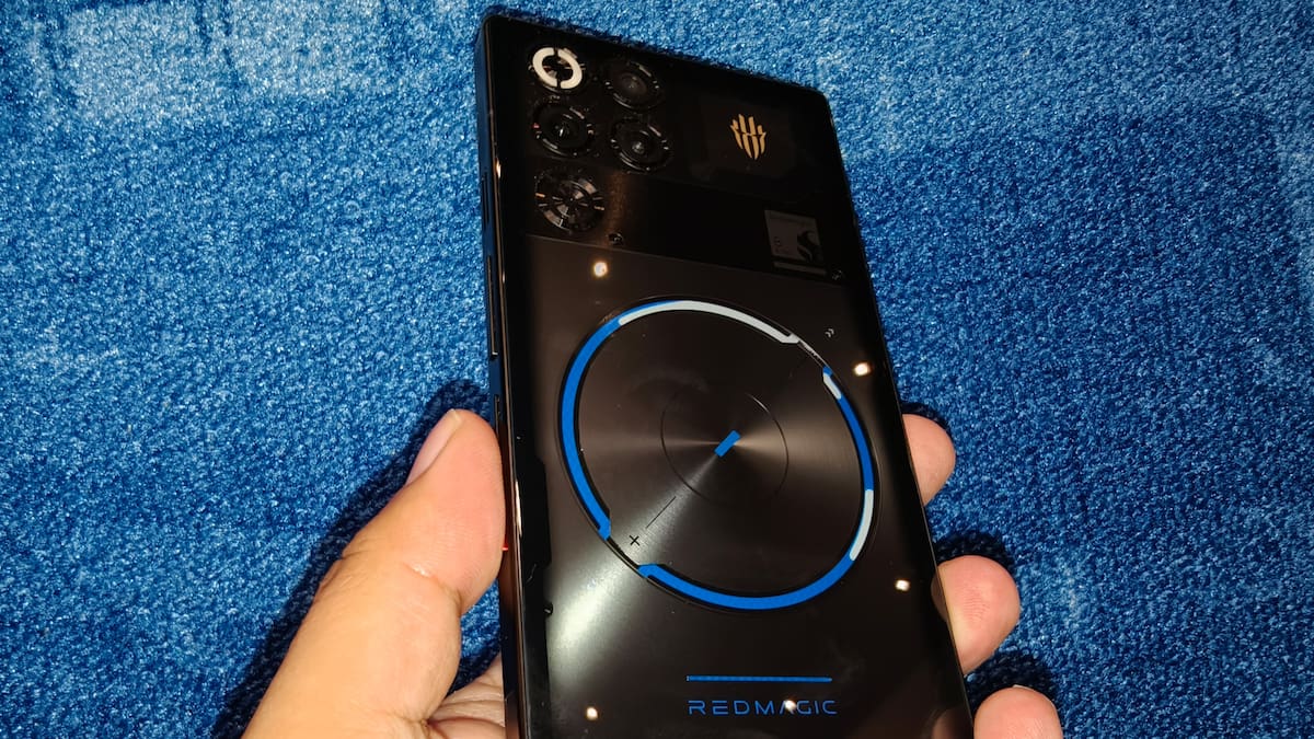 REDMAGIC 11S Pro, primeras impresiones del nuevo gigante de los videojuegos móviles que apuesta por la potencia y refrigeración líquida visible