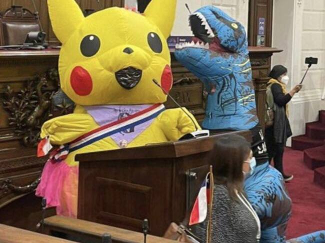 Giovanna Grandón se disfrazó de Pikachu