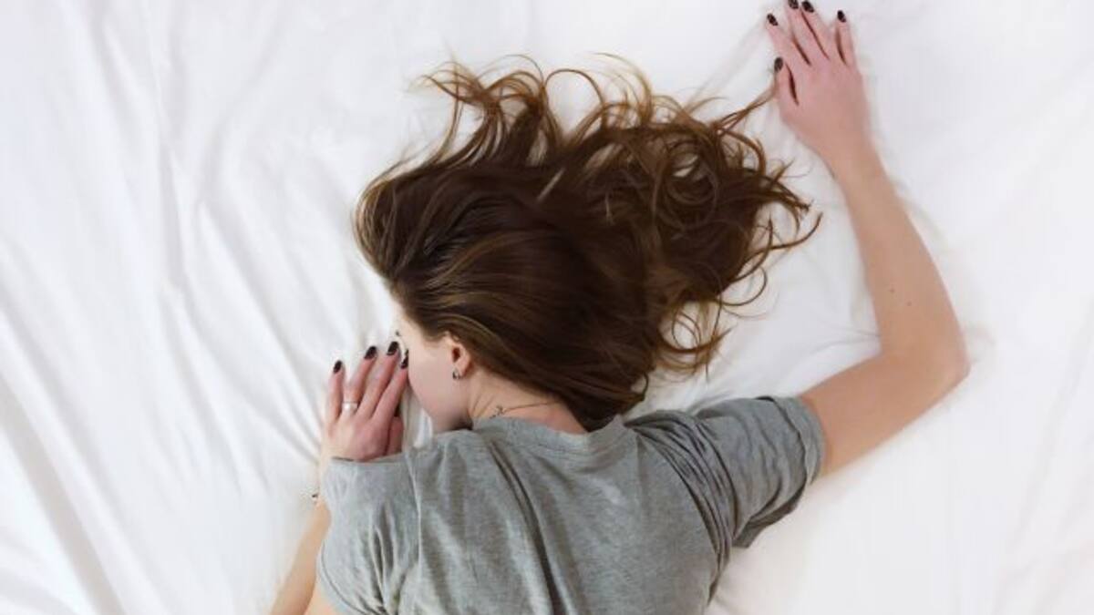 Las mujeres necesitan dormir más porque su cerebro trabaja más