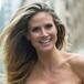 Heidi Klum sorprende con topless en el Caribe