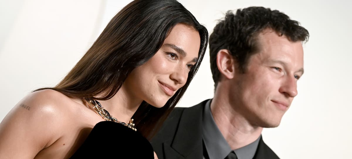 Dua Lipa y Callum Turner asisten a la fiesta de los Óscar de Vanity Fair 2026, organizada por Mark Guiducci en el Museo de Arte del Condado de Los Ángeles, el 15 de marzo de 2026 en Los Ángeles, California. organizada por Mark Guiducci en el Museo de Arte del Condado de Los Ángeles, el 15 de marzo de 2026 en Los Ángeles, California.