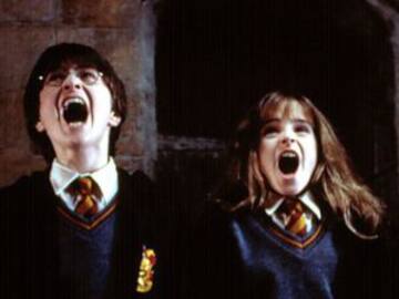 Sacerdotes queman libros de Harry Potter