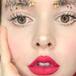 Llevar la navidad en tus cejas es la nueva tendencia
