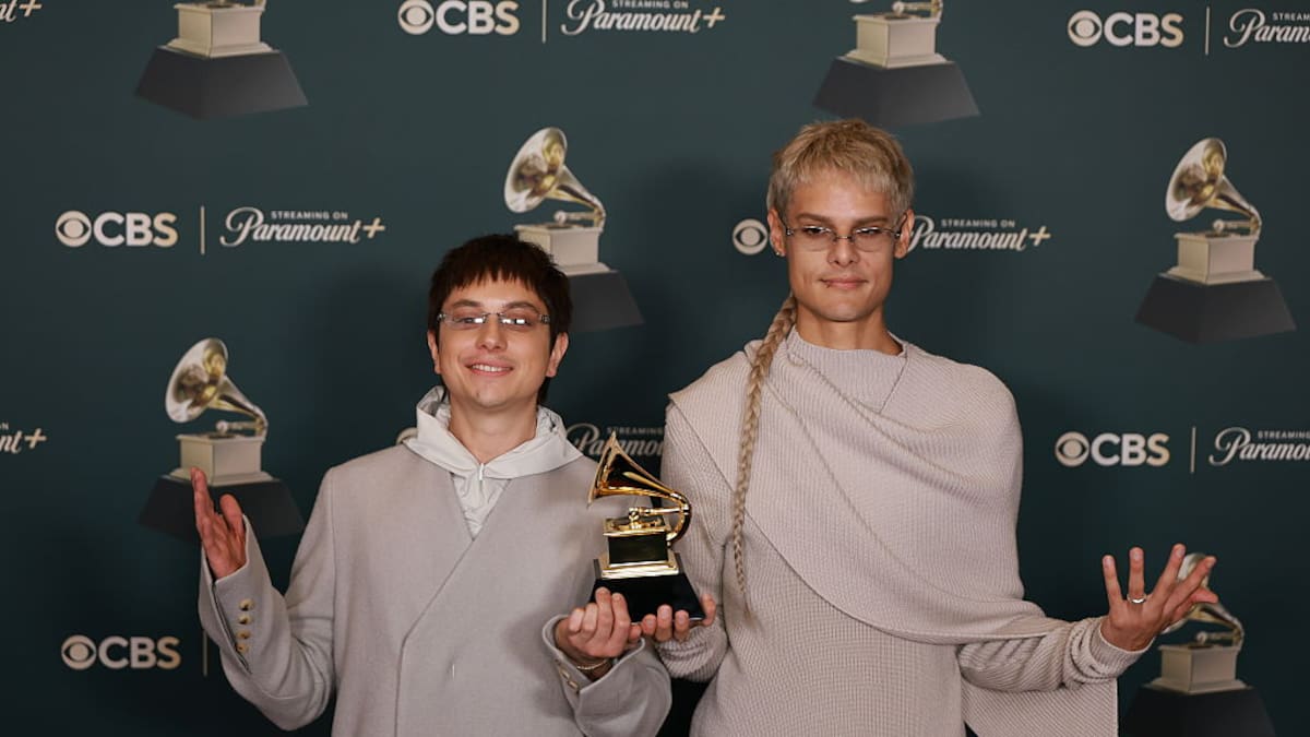 Sting, ex-vocalista de ‘The Police’ es el “mentor” del nuevo álbum de Ca7riel y Paco Amoroso