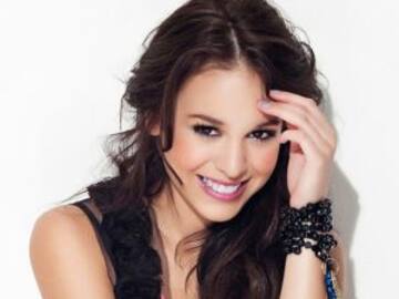 Confunden a Danna Paola con youtuber