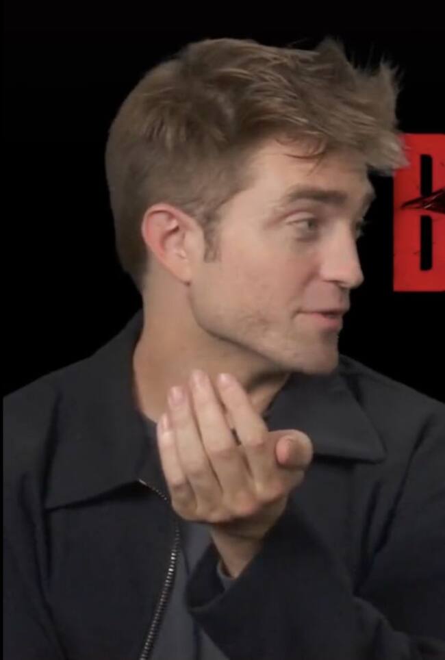 Robert Pattinson defiende Crepúsculo