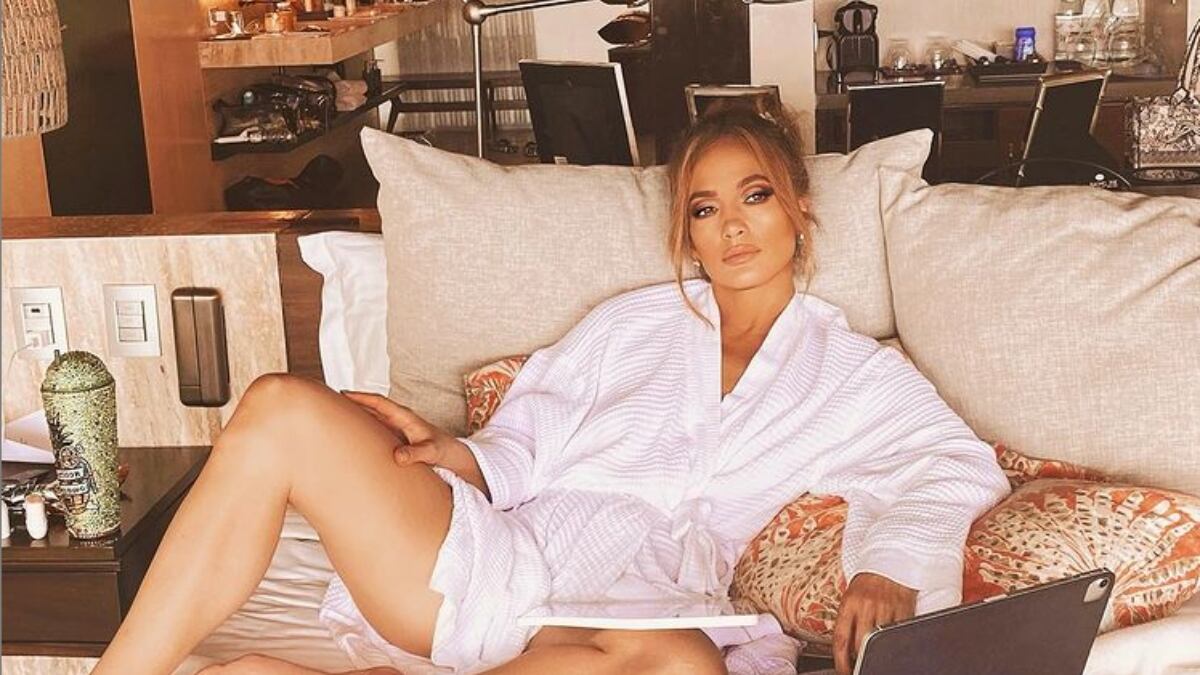 JLo Sube TikTok Y Cautiva A Sus Fans