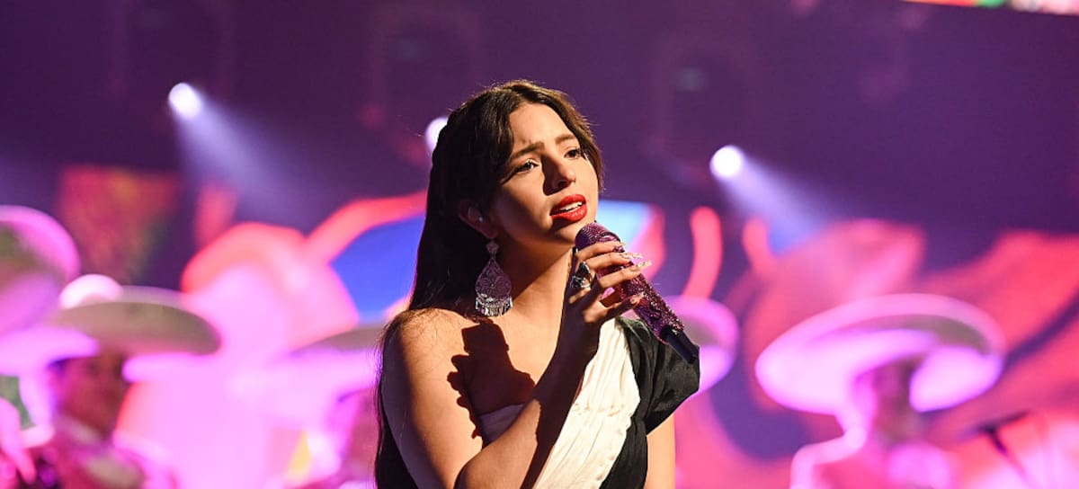 Ángela Aguilar reacciona a un vals de Christian Nodal