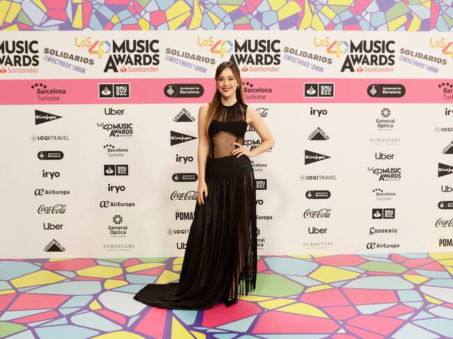 La co-presentadora del Preshow de LOS40 Music Awards Santander ha decidido ser el yin de su yang esta noche. (Cuando veáis el outfit de Cris Vanadía lo entenderéis).