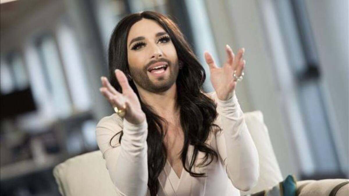 La cantante barbuda lanza videoclip