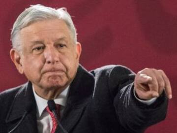 Cuando AMLO te regaña por estar platicando