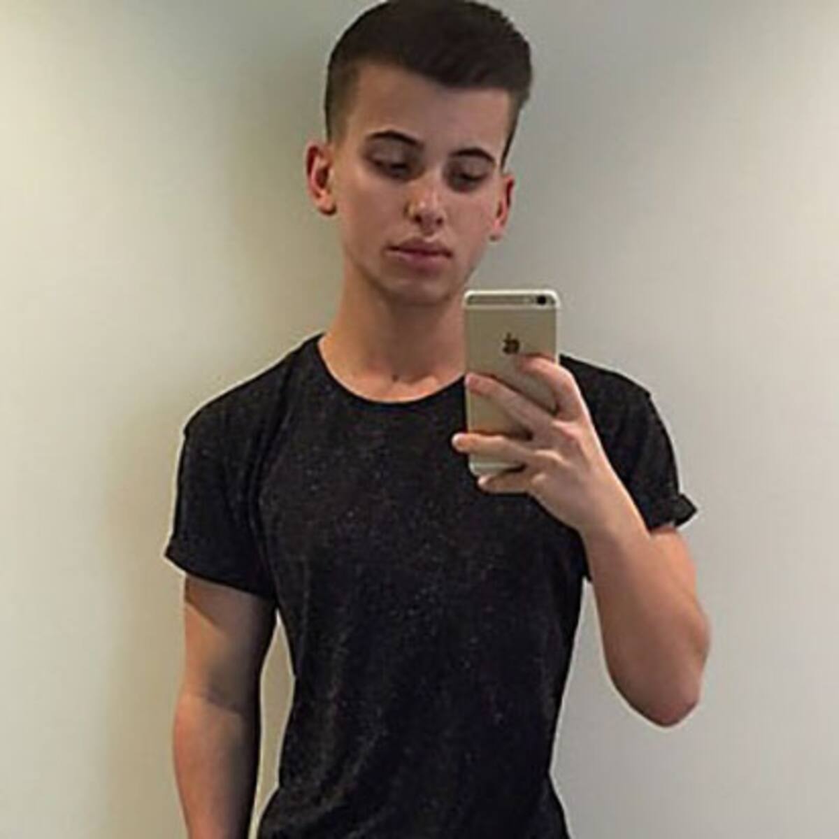 El joven que quiere ser como Kim Kardashian