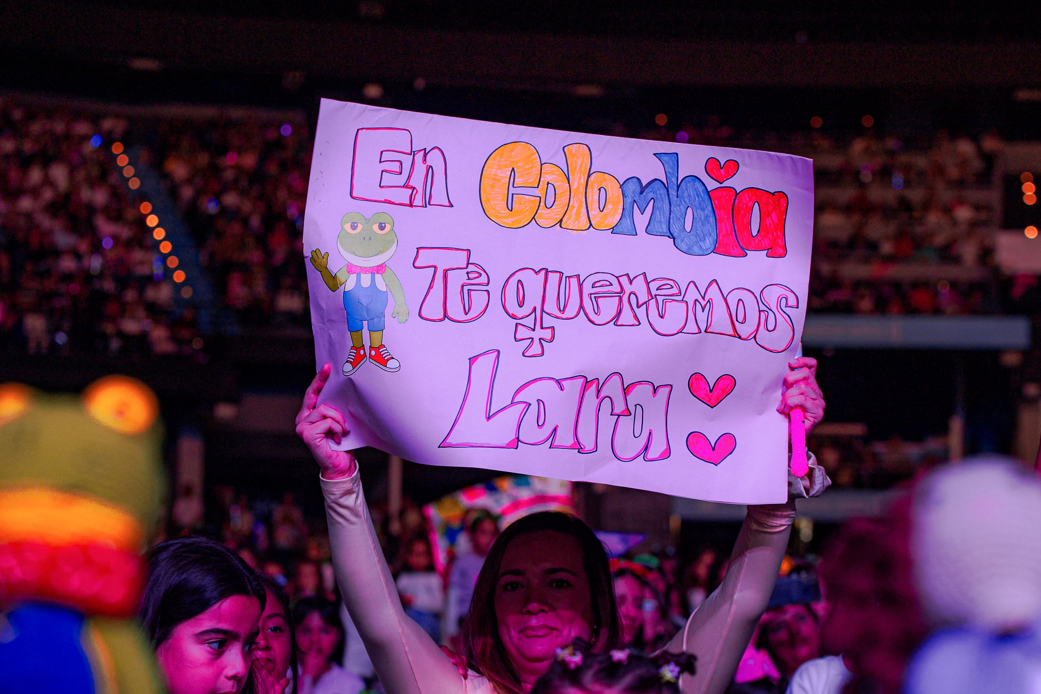 Lara Campos ofreció show en Colombia