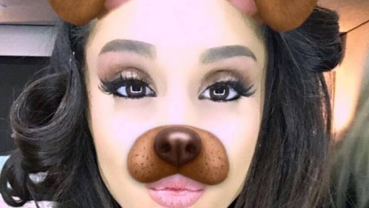Ariana Grande se burla de su propia obsesión con Snapchat