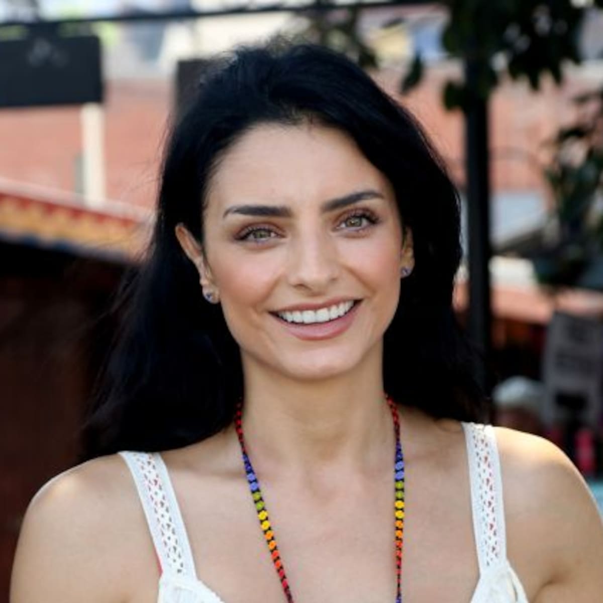 ¿Aislinn Derbez reveló el sexo de su bebé?