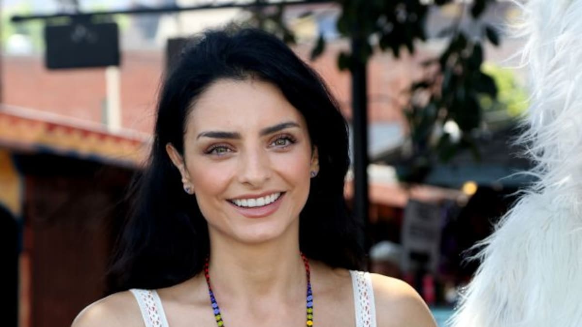 ¿Aislinn Derbez reveló el sexo de su bebé?