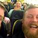 Un hombre se encuentra a su doble idéntico en un avión