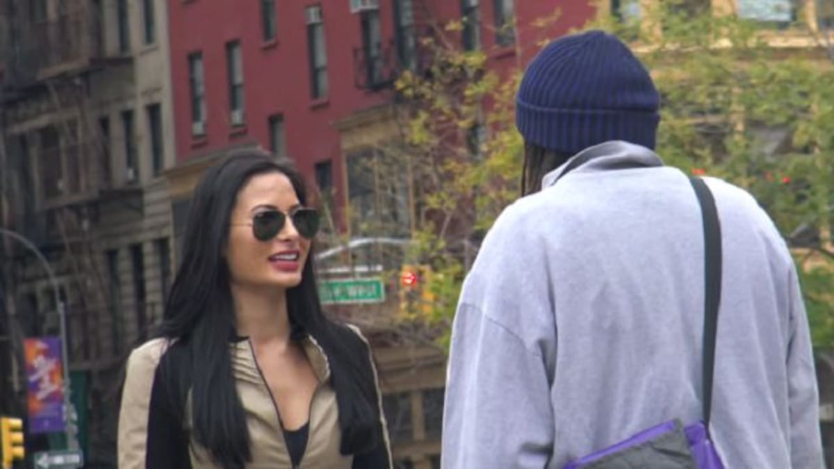 Checa por qué estos hombres se negaron a salir con esta sexy mujer