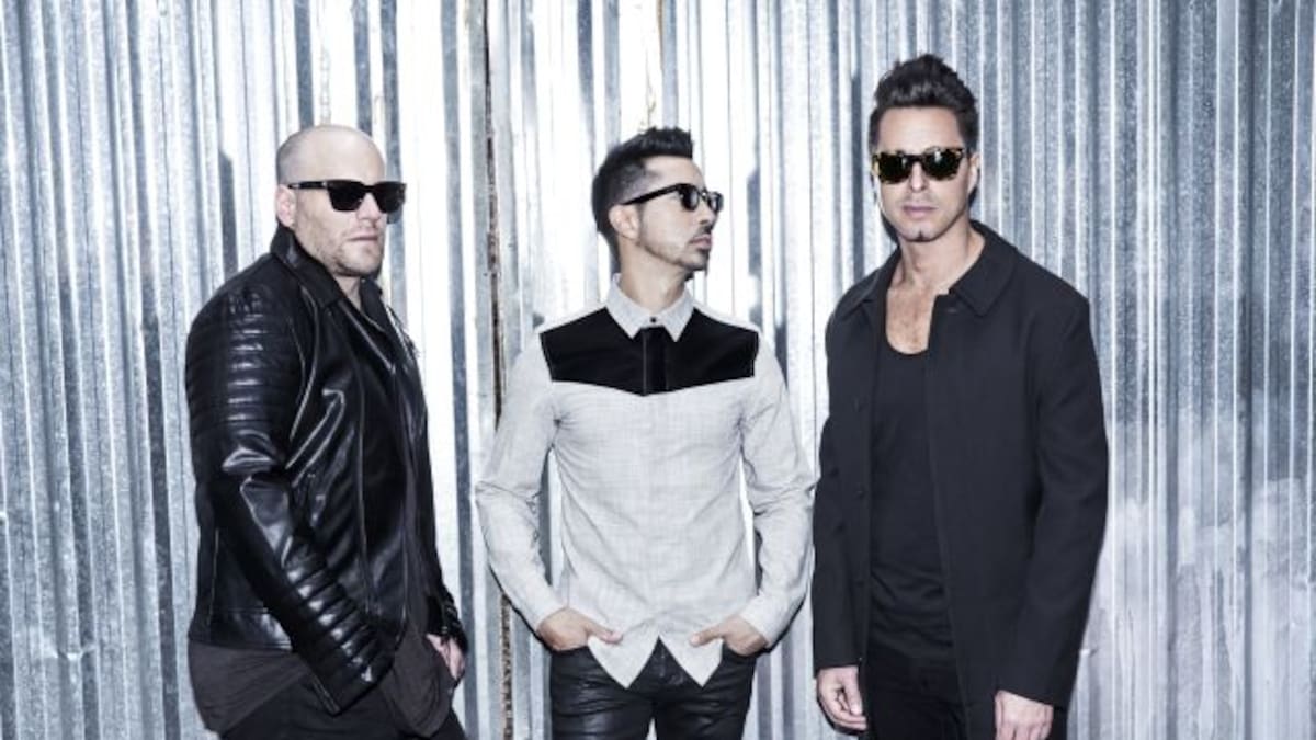 Moenia te sorprenderá con estos remixes de Jamás