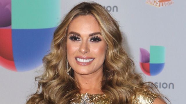 Galilea Montijo sufre acoso enplena entrevista