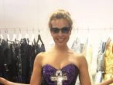 Thalía presume cintura de infarto a sus 46 años