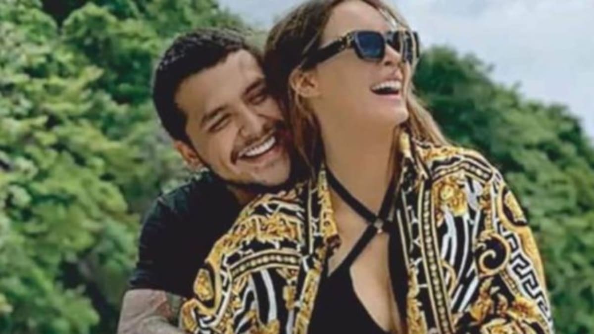 Christian Nodal ya le puso fecha a su compromiso con Belinda