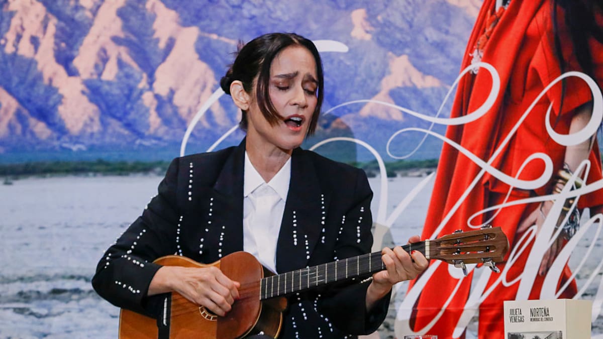 Impresiones honestas sobre “La Niña Futbolista”, la nueva canción de Julieta Venegas que dividió la opinión de los aficionados rumbo al Mundial