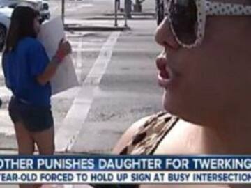 Humillante castigo de esta madre a su hija