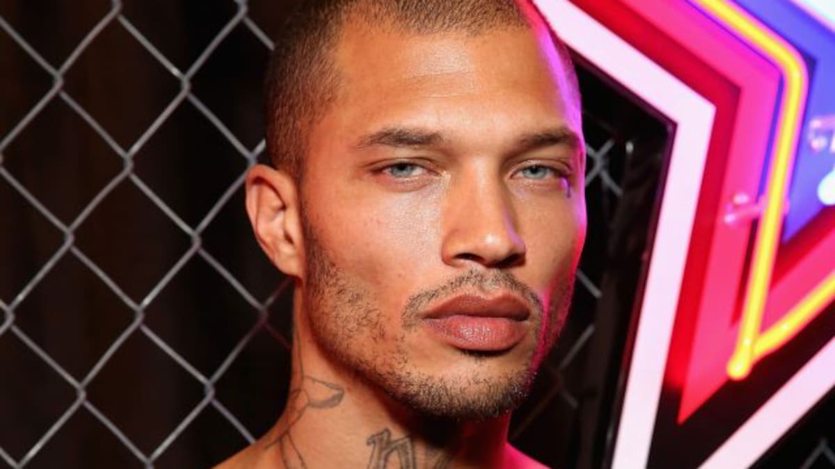 El criminal más sexy debuta como modelo en la Semana de la Moda de Nueva York
