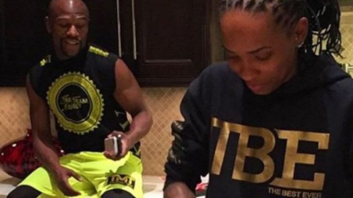 Mayweather paga mil dólares por comida