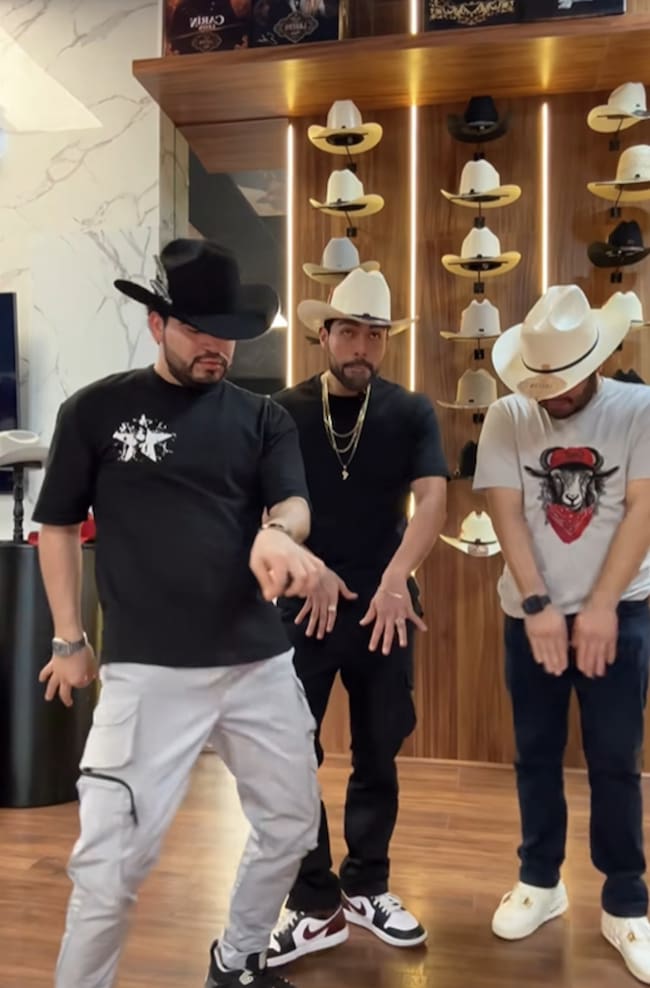 Publicaciones con sombreros de César Gastélum