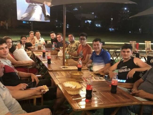 Jefe ahorra todo un año para llevar de vacaciones a sus empleados