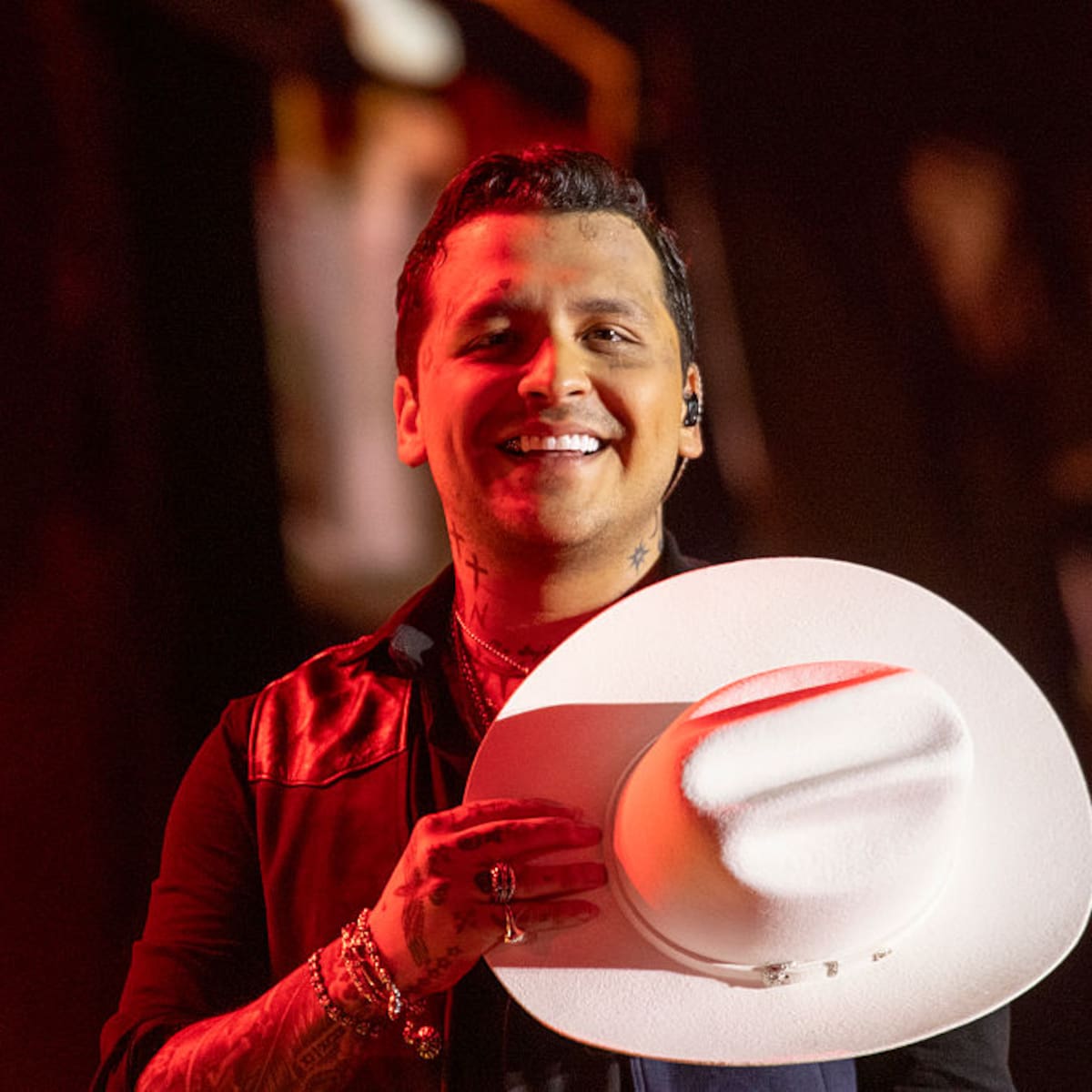 Colectivas de mujeres piden cancelar la participación de Christian Nodal en el Festival Internacional del Globo, ¿cuál es la razón?