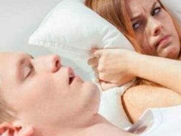 ¿Por qué una persona habla dormida?