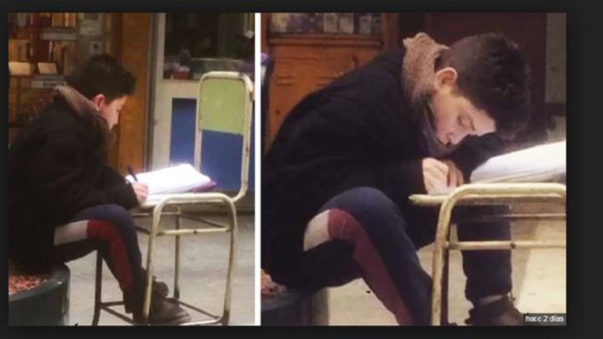 Niño estudia en la calle a cuatro grados de temperatura