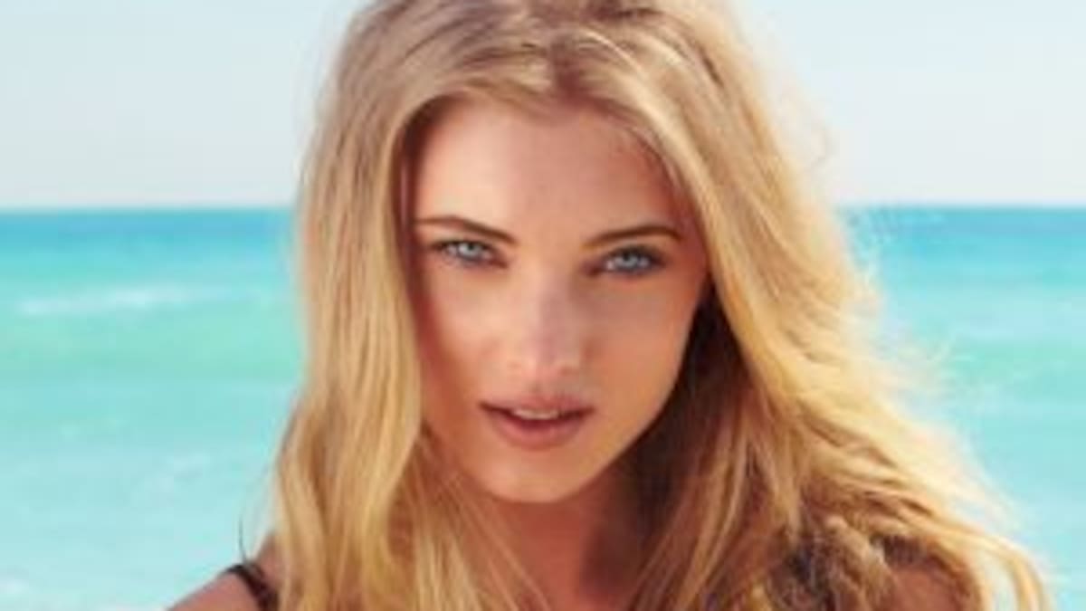 Elsa Hosk comparte sensual fotografía en Instagram