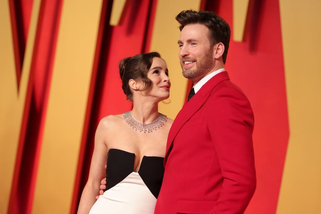 Chris Evans y Alba Baptista