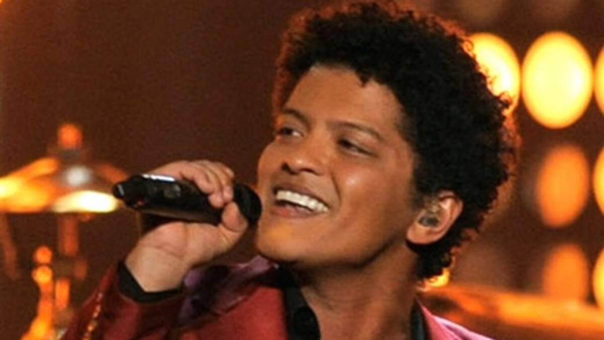 Bruno Mars lanza video de Treasure