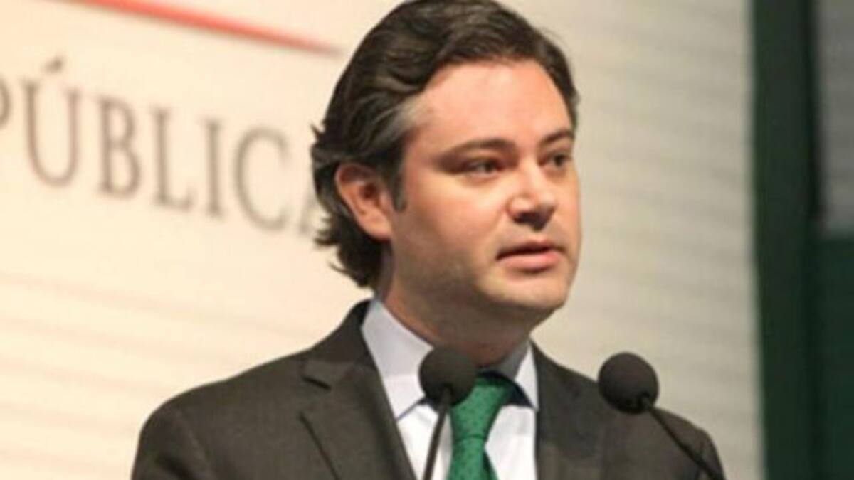Nuño no castigará a alumna que lo corrigió